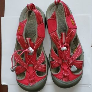 Keen Venice H2 Red Water Hiking Sandal size 7.5
